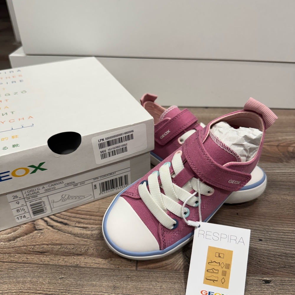 J Gisli Canvas Sneaker